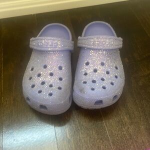 Crocs- kids purple glitter